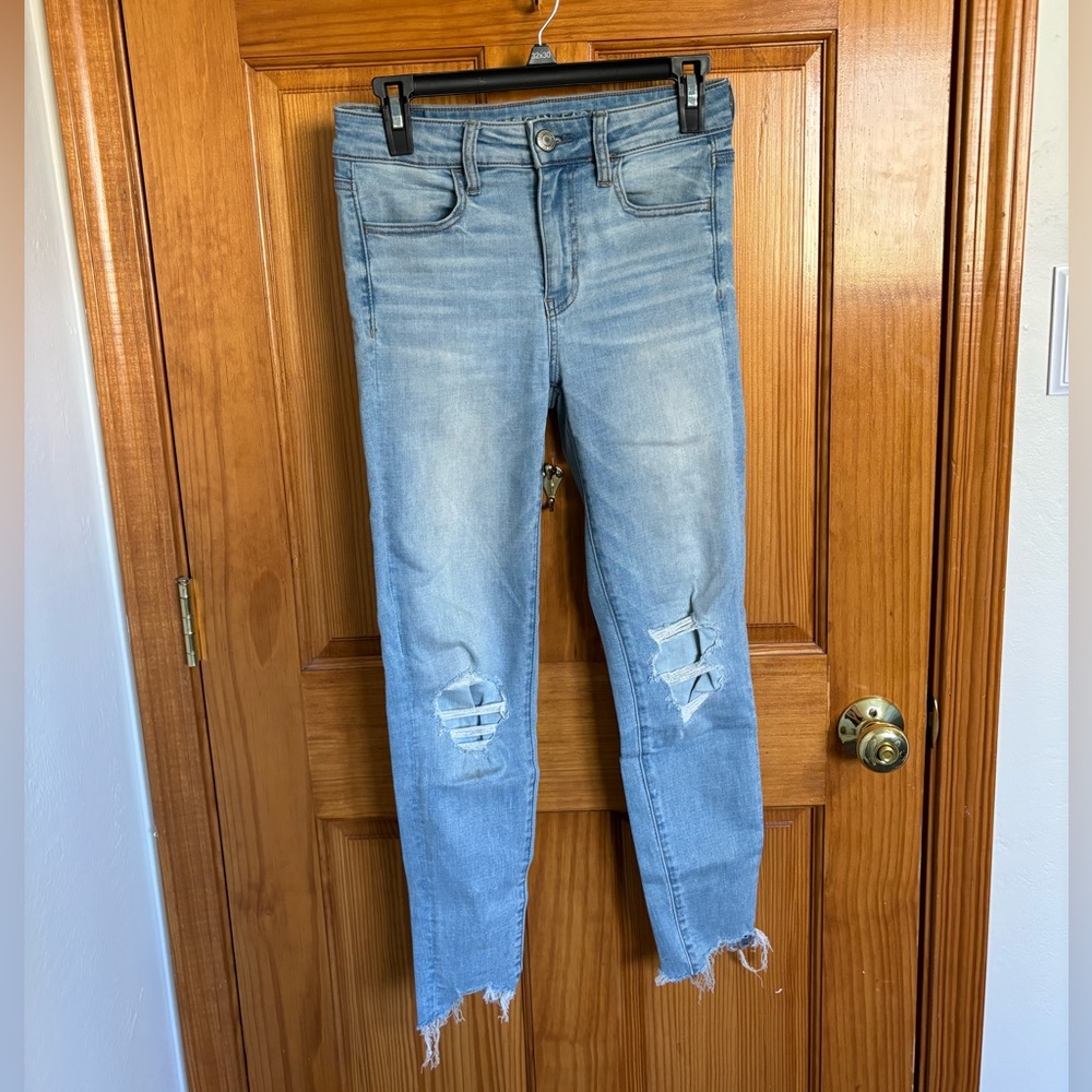 American Eagle faux ripped ankle jeans, light wash, size 2